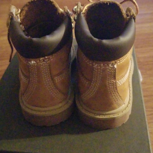 Timberlands - Picture 3 of 3